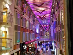 Freedom of the Seas Royal Promenade picture