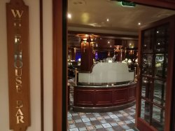 Sapphire Princess Wheelhouse Bar picture