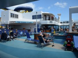 Norwegian Escape Main Pool picture