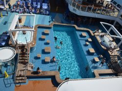 Norwegian Escape Main Pool picture