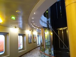 Seven Seas Mariner Atrium picture