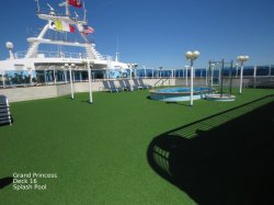 Grand Princess Splash Pool picture