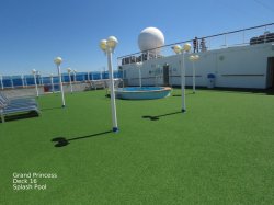 Grand Princess Splash Pool picture