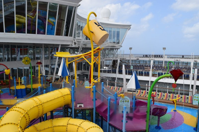 Symphony of the Seas Splashaway Bay Pictures