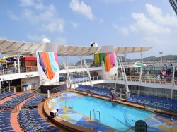 Symphony of the Seas Sports Pool picture