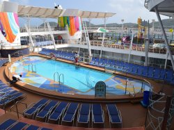 Symphony of the Seas Sports Pool picture