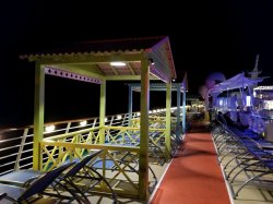 Navigator of the Seas Jogging Track picture