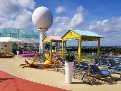 Navigator of the Seas Jogging Track picture