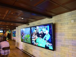 Symphony of the Seas Playmakers Bar picture