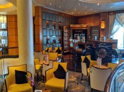 Queen Mary Veuve Cliquot Champagne Bar picture