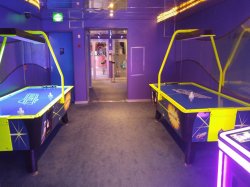 Mariner of the Seas Video Arcade picture