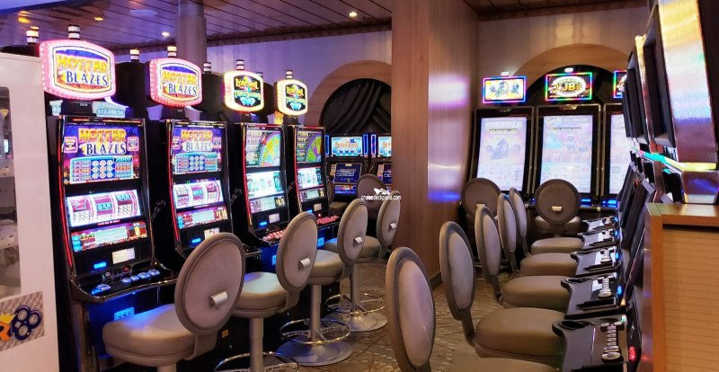 Navigator of the Seas Casino Royale Pictures