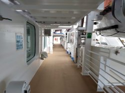 Sky Princess Promenade deck 7 plan | Cruisedeckplans.com