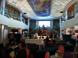 Norwegian Jewel Crystal Atrium picture