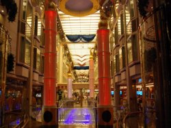 Freedom of the Seas Royal Promenade picture