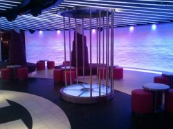 Carnival Breeze Liquid Nightclub picture