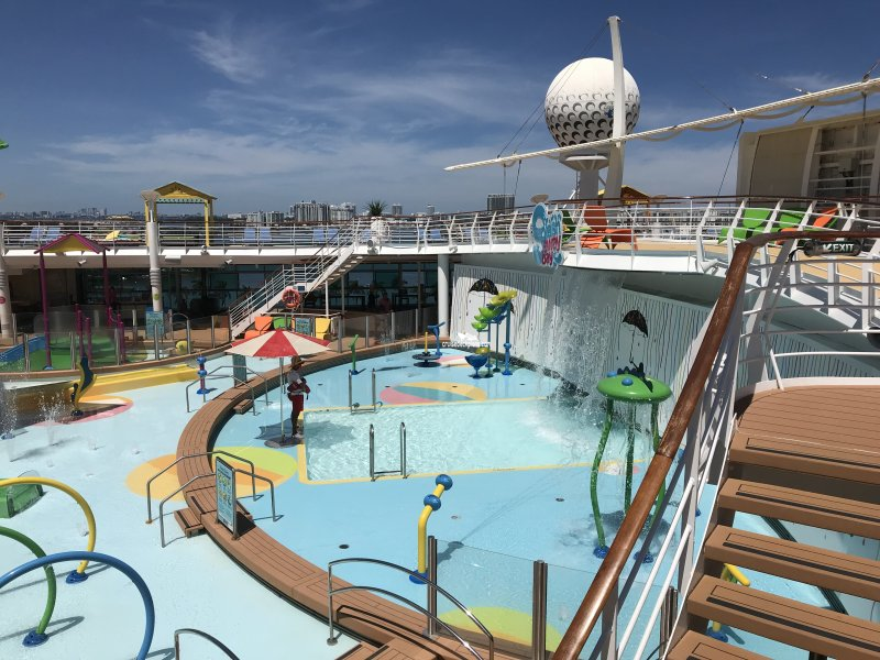 Freedom of the Seas Splash Away Bay Pictures