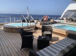 Seabourn Odyssey Club Pool picture