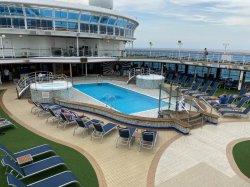 Emerald Princess Neptunes Reef and Pool picture