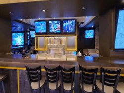 Oasis of the Seas Playmakers Bar picture