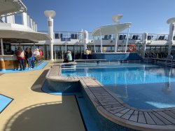 Norwegian Breakaway Main Pool picture