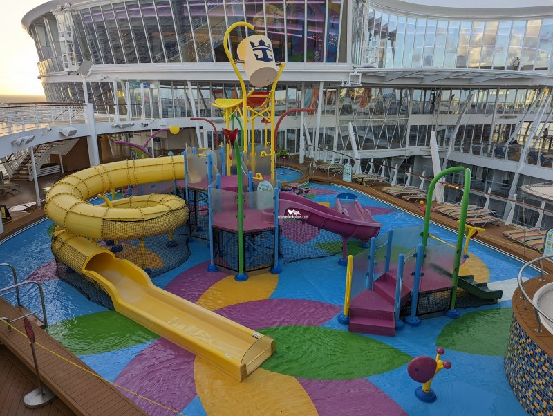 Symphony of the Seas Splashaway Bay Pictures