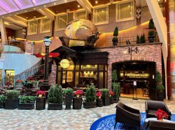 Oasis of the Seas Globe & Atlas Pub picture