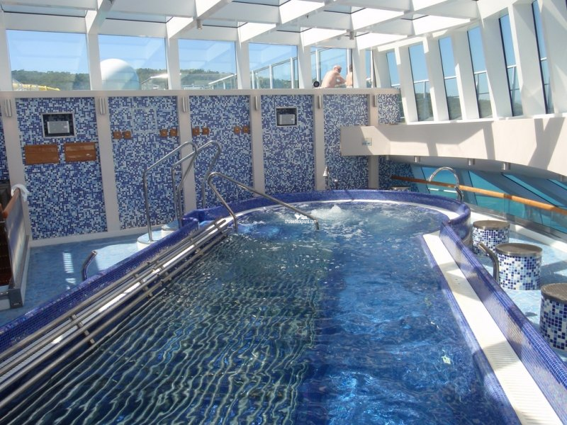Carnival Breeze Thalassotherapy Pool Pictures