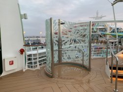 Oasis of the Seas Deck 16 picture