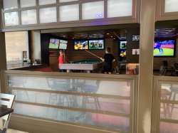 Oasis of the Seas Playmakers Bar picture