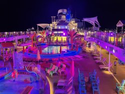 Odyssey of the Seas Main Pool picture