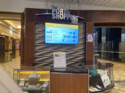 Oasis of the Seas Royal Promenade picture