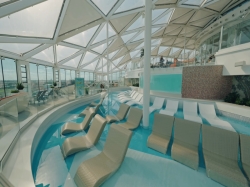 Wonder of the Seas Solarium picture