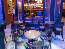 Wonder of the Seas English Pub picture