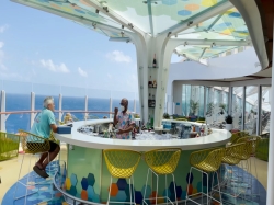 Wonder of the Seas Vue Bar picture