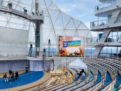 Wonder of the Seas Aqua Theater picture