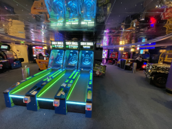 Mariner of the Seas Video Arcade picture