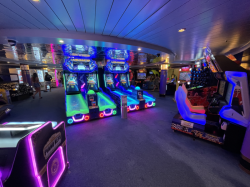 Mariner of the Seas Video Arcade picture