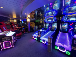 Mariner of the Seas Video Arcade picture