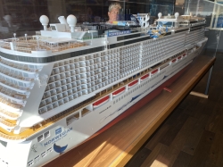 Norwegian Bliss Observation Lounge picture