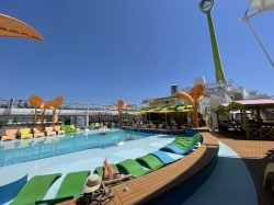 Odyssey of the Seas Main Pool picture