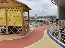 Navigator of the Seas Jogging Track picture