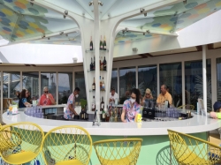 Wonder of the Seas Vue Bar picture