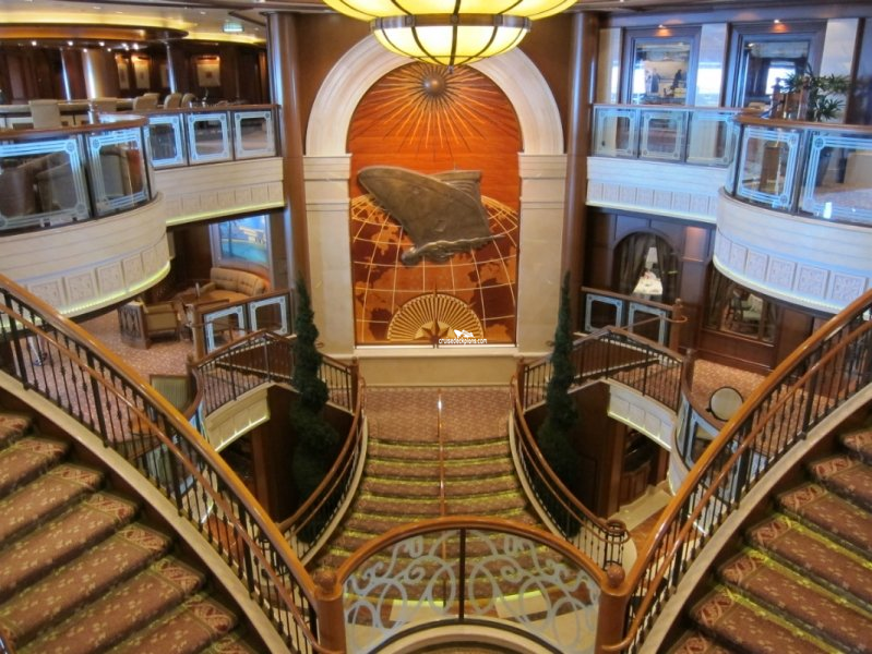 Queen Victoria Grand Lobby Pictures