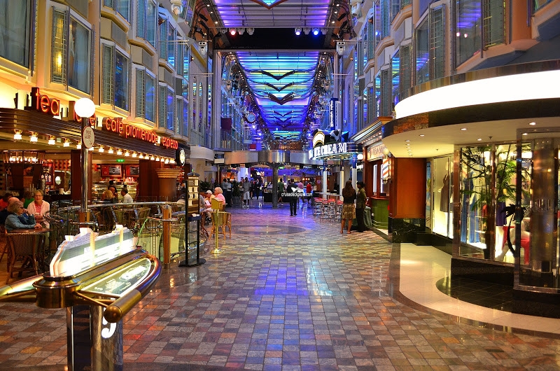 Independence of the Seas Cafe Promenade Pictures