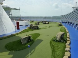 Oceania Riviera Golf Putting Greens picture