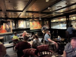 Liberty of the Seas Hoof & Claw Pub picture