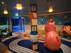 Disney Fantasy Oceaneer Club picture