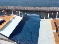 Norwegian Prima Haven Sundeck picture