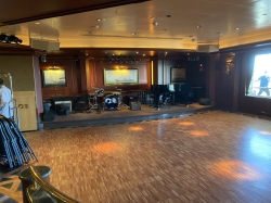 Sapphire Princess Wheelhouse Bar picture